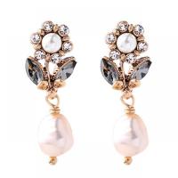 Plastic Pearl Zinc Alloy Earring, with Plastic Pearl, Flower, plated, with rhinestone 