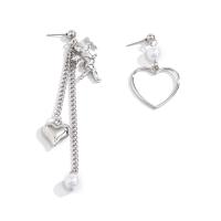 asymmetrische Ohrringe, Zinklegierung, mit Kunststoff Perlen & Eisen, Platinfarbe platiniert, für Frau, 44mm,90mm, verkauft von Paar