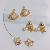 Zinc Alloy Rhinestone Pendants, with pearl, plated, golden 