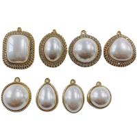 Zinc Alloy Rhinestone Pendants, with pearl, plated, with rhinestone, golden 