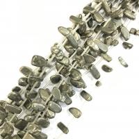 Goldene Pyrit Perlen, Klumpen, poliert, DIY, grün, 10-20mm, Länge:38 cm, 22PCs/Strang, verkauft von Strang