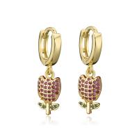 Huggie Hoop Drop Earring, laiton, fleur, Plaqué or 18K, pavé de micro zircon & pour femme Vendu par paire