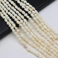 Natürliche Korallen Perlen, Koralle, Unregelmäßige, DIY, weiß, 6x7-7x9mm, Länge:ca. 38 cm, verkauft von Strang