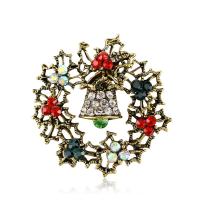 Christmas Jewelry Brooch , Zinc Alloy, Christmas Wreath, Unisex & with rhinestone, mixed colors 
