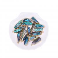 pendentif en laiton de perle d'eau douce cultivée, avec laiton, couleurs mélangées, 30x11-12mm, Vendu par PC