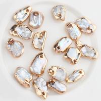 pendentif en laiton de perle d'eau douce cultivée, avec laiton, Placage de couleur d'or, bijoux de mode & DIY, blanc, 5*8mm-14*6mm, Vendu par PC