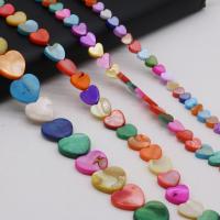 perle de coquillage teint, coquille, coeur, DIY & normes différentes pour le choix, couleurs mélangées Environ 15 pouce, Vendu par brin