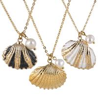 Shell Freshwater Pearl Necklace, Brass, with Shell & Freshwater Pearl, with 1.97Inch extender chain, gold color plated Approx 16.93 Inch 