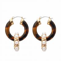 Zinc Alloy Rhinestone Drop Earring, with Plastic Pearl, gold color plated, fashion jewelry & for woman & with rhinestone, golden 