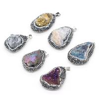 Joyas de piedras preciosas colgante, con Arcilla analiar de diamantes de imitación AB, Irregular, estilo druzy & unisexo, más colores para la opción, 30x40-35x45mm, Vendido por UD
