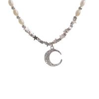 Collar de latón hecho a mano, metal, con Perlas plásticas, Luna, chapado en color de plata, Estilo coreano & para mujer, 17x17mm, longitud:aproximado 18.1 Inch, Vendido por UD