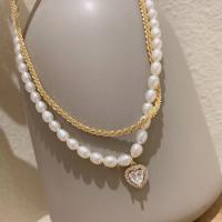 Collier de perles d'eau douce naturelles, alliage de zinc, avec perle d'eau douce cultivée, avec 2.75inch chaînes de rallonge, coeur, Placage de couleur d'or, Double couche & pavé de micro zircon & pour femme Environ 15 pouce, Vendu par PC