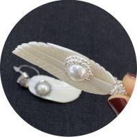 Rhinestone Shell Pendants, with Rhinestone Clay Pave & Plastic Pearl & Brass, Feather, silver color plated 