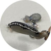Pendentifs Shell strass, coquille, avec argile & laiton, Placage de couleur argentée, DIY, 28x58-63mm, Vendu par PC