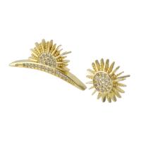 Boucles d'oreilles en laiton zircon cubique pavent, Placage de couleur d'or, bijoux de mode & pavé de micro zircon & pour femme, doré, 27*12*14.5mm,13*13*15mm, Vendu par paire