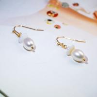 Freshwater Pearl Brass Earring, with Shell & Freshwater Pearl, real gold plated, fashion jewelry & for woman, golden, 32mm 