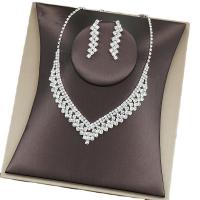 diamantes de imitación Conjunto de joya, pendiente & collar, con metal, con 4inch extender cadena, chapado en color de plata, 2 piezas & para mujer, 42x12mm, 20mm, longitud:aproximado 17.7-19.6 Inch, Vendido por Set