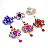 Crystal Brooch, Zinc Alloy, with Crystal, plated & for woman & with rhinestone 