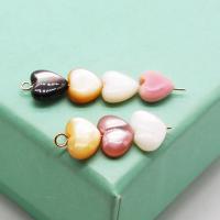 Perles en coquille naturel, coeur, gravé, DIY & différents matériaux pour le choix, plus de couleurs à choisir, 8mm, Vendu par PC