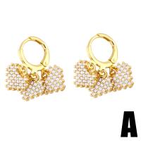 Huggie Hoop Drop Earring, laiton, Placage de couleur d'or, styles différents pour le choix & pavé de micro zircon, doré  Vendu par paire