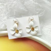 Zinc Alloy Drop Earring, with Plastic Pearl, zinc alloy post pin, stoving varnish, for woman 