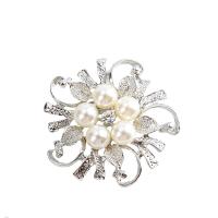 Rhinestone Zinc Alloy Brooch, with Plastic Pearl, Flower, platinum color plated, for woman & with rhinestone 
