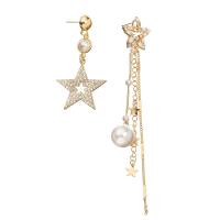 asymmetrische Ohrringe, Zinklegierung, mit Kunststoff Perlen, Stern, goldfarben plattiert, für Frau & mit Strass & hohl, 65mm, 25x72mm, verkauft von Paar