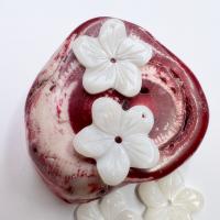coquille d'eau douce calotte de perle, fleur, gravé, DIY, blanc, 18mm, Vendu par PC