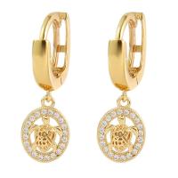 Huggie Hoop Drop Earring, laiton, tortue, Placage de couleur d'or, pavé de micro zircon & pour femme & creux Vendu par paire