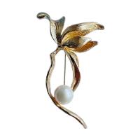Freshwater Pearl Brooch, Zinc Alloy, with Freshwater Pearl, Lotus, gold color plated, Unisex 