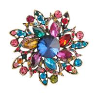 Rhinestone Zinc Alloy Brooch, with Glass Rhinestone, Flower, gold color plated, for woman & with rhinestone 