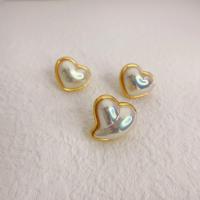 Brass Stud Earring, with Plastic Pearl, Heart, 18K gold plated, fashion jewelry & for woman 