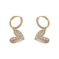 Huggie Hoop Drop Earring, laiton, coeur, Placage de couleur d'or, pour femme & avec strass Vendu par paire