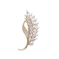 Freshwater Pearl Brooch, Brass, with Freshwater Pearl, gold color plated, fashion jewelry & micro pave cubic zirconia & for woman 