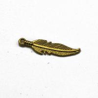 Pendentifs plume en alliage de zinc, forme de plume, Placage de couleur d'or, Vintage & unisexe, jaune d'or Vendu par PC