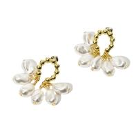 Freshwater Pearl Brass Earring, with Freshwater Pearl, Flower, 14K gold plated, fashion jewelry & for woman, golden 
