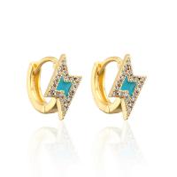 Boucles d'oreilles en laiton zircon cubique pavent, Symbole de la foudre, Placage de couleur d'or, pavé de micro zircon & pour femme & émail, plus de couleurs à choisir Vendu par paire