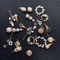Kunststoff Perlen Anhänger, mit Kristall & Messing, goldfarben plattiert, unisex & verschiedene Stile für Wahl & hohl, keine, verkauft von PC