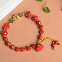 Mode Bracelet à cinabre, avec Calcédoine verte & laiton, Placage de couleur d'or, style folk & pour femme, rouge Environ 18 cm, Vendu par PC