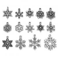 Colgantes de Navidad de aleación de cinc, aleación de zinc, Copo de Nieve, chapado en color de plata antigua, Bricolaje, plateado, 18-29x14-22.5x1-3mm,13x8mm, agujero:aproximado 1.5-2mm, 70PCs/Bolsa, Vendido por Bolsa