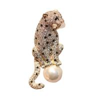 Cubic Zirconia Brooch, Brass, with Plastic Pearl, Leopard, plated, Unisex & micro pave cubic zirconia 
