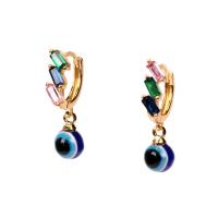 Huggie Hoop Drop Earring, laiton, Mauvais œil, Placage de couleur d'or, pavé de micro zircon & pour femme & émail, multicolore Vendu par paire