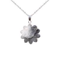 Natural Agate Pendentif Druzy, agate quartz de glace, avec laiton, fleur, Placage de couleur argentée, unisexe, gris Vendu par PC