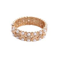 Zinc Alloy Cuff Bangle, with Plastic Pearl, fashion jewelry & for woman & with rhinestone, golden Inner Approx 60mm 