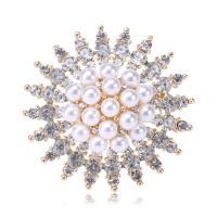 Rhinestone Zinc Alloy Brooch, plated, for woman & with plastic pearl & with rhinestone 