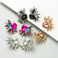 Zinc Alloy Rhinestone Stud Earring, with Glass Rhinestone, fashion jewelry & for woman 