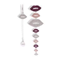 asymmetrische Ohrringe, Messing, mit Kunststoff Perlen, Lippe, silberfarben plattiert, Modeschmuck & Micro pave Zirkonia & für Frau, gemischte Farben, 2.4x7.3cm,1.2x6.3cm, verkauft von Paar