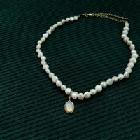 Ожерелье из пресноводных жемчуг на латунной цепочке, Пресноводные жемчуги, с Лунный камень & Латунь, плакированный настоящим золотом, Корейский стиль & Женский, длина:Приблизительно 16 дюймовый, продается PC