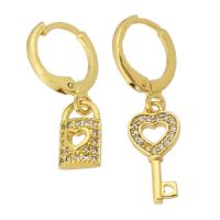 asymmetrische Ohrringe, Messing, Lock and Key, goldfarben plattiert, Micro pave Zirkonia & für Frau, 23mm,28mm, verkauft von Paar