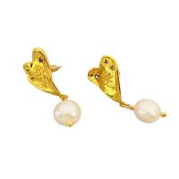 Freshwater Pearl Brass Earring, with Freshwater Pearl, Heart, 18K gold plated, for woman & with rhinestone, white 